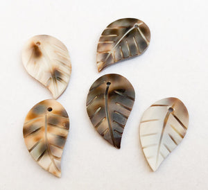 5 Shell Leaf Charm Pendant Beads Cowrie Shell