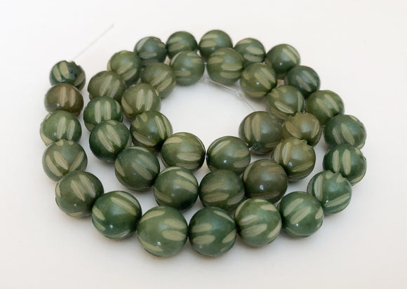 Buri Nut Beads 10/11mm Round Carved Green 16