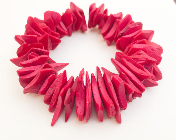 Coconut Shell Chips, Medium Coco Chips, Coconut Wood Hot Pink Fuchsia, Natural Wood Beads 7” strand
