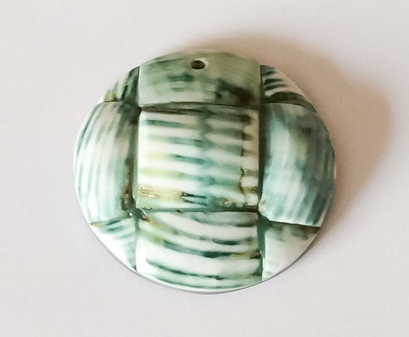 Inlaid shell pendant, round shell pendant, green turbo shell pendant 40mm round