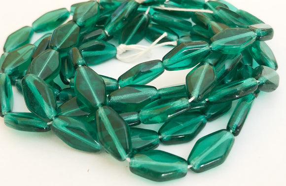 25pc Czech Glass Beads Flat Diamond Green