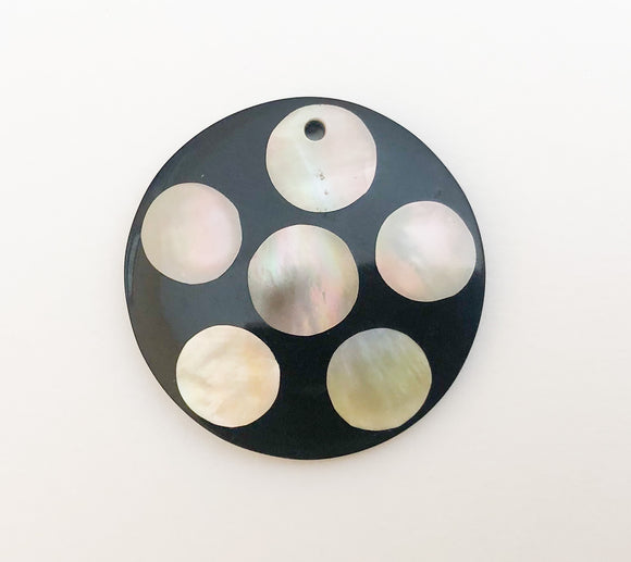 Inlaid shell pendant, mother of pearl shell round 34mm